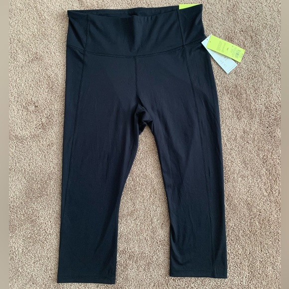 all in motion Pants & Jumpsuits All In Motion Black High Rise Capri